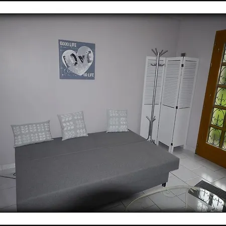 Holiday home Le Hangar Laubressel